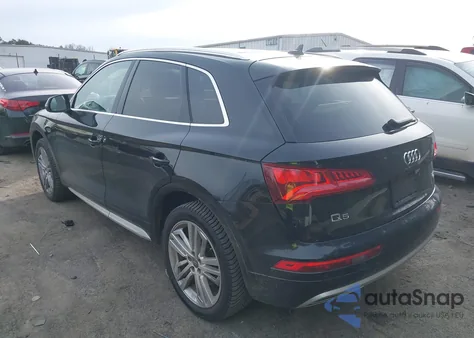 2018 Audi Q5 2.0T Premium/2.0T Tech Premium z USA, uszkodzony, nr VIN WA1CNAFY9J2088578